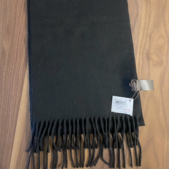 Coach Wool/Cashmere Blend Muffler Fringe Scarf in Black - Picture 1 of 8